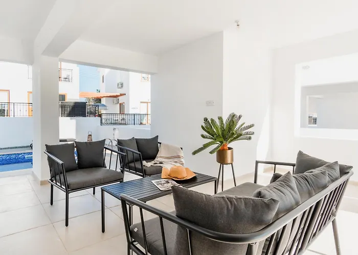 Sanders White Mountains Pool Вилла *