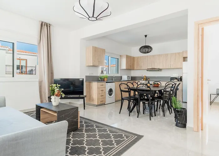 Villa Sanders White Mountains Pool Paphos