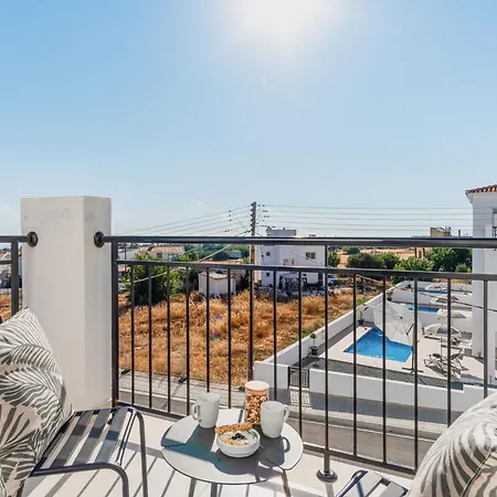 Sanders White Mountains Pool Villa Pafos