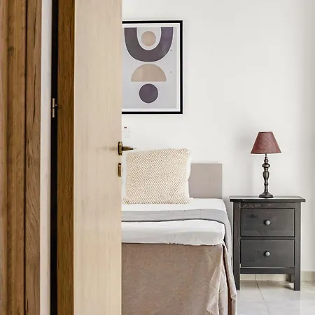 Sanders White Mountains Pool Villa Pafos