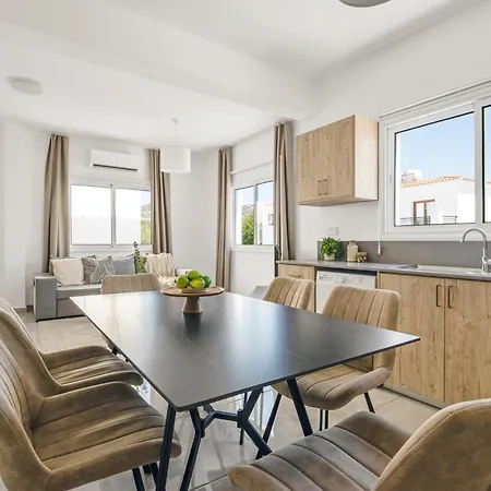 Sanders White Mountains Pool Villa Paphos