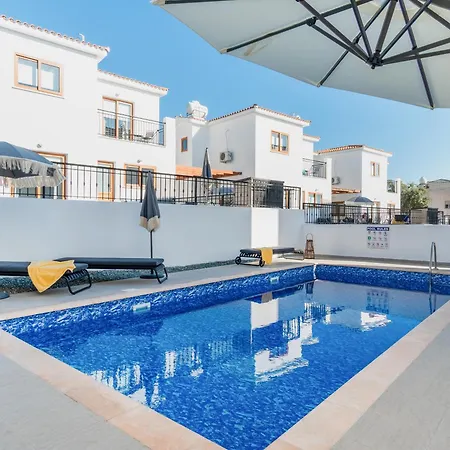 Villa Sanders White Mountains Pool