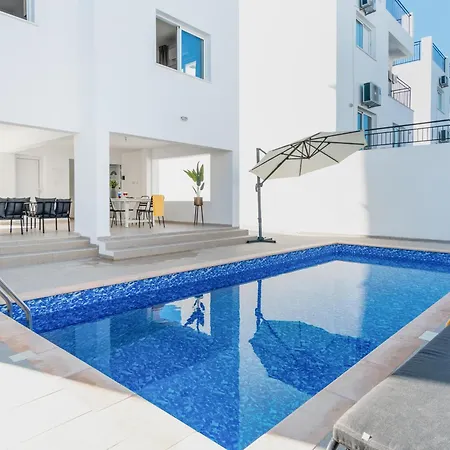 Villa Sanders White Mountains Pool *