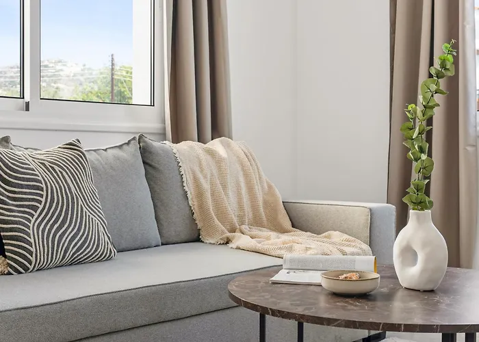 Sanders White Mountains Pool