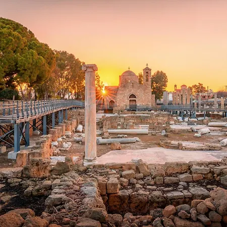 Sanders White Mountains Pool